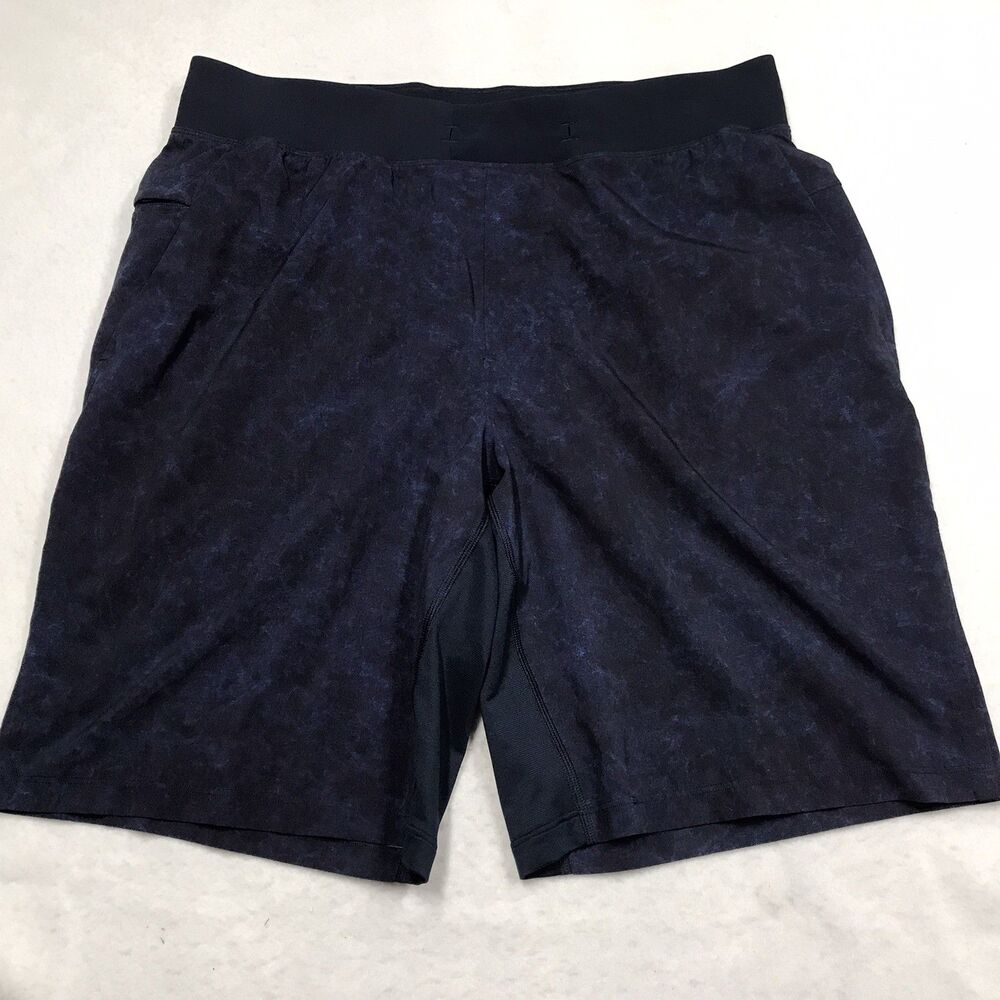 LULULEMON T.H.E. Shorts Men L Blue Camo Wicking Training Zip Stretch LM7AGCS